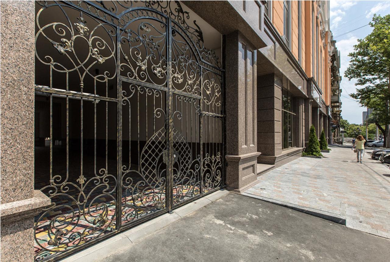 Skycity Apartments Odessa Dış mekan fotoğraf